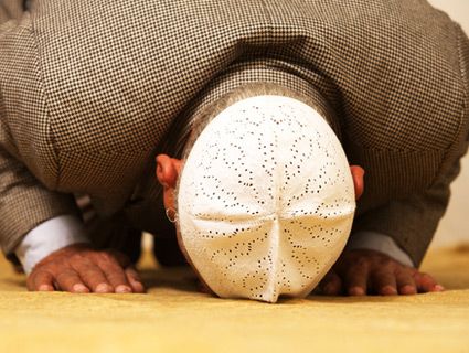 muslim praying