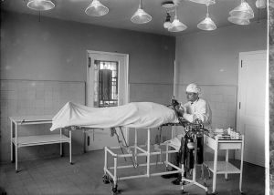 800px-Surgery_c1922_LOC_npcc_23059.jpg 800px-Surgery_c1922_LOC_npcc_23059.jpg