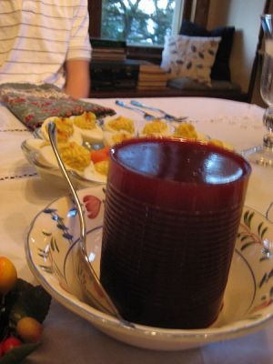 Cranberry_Sauce_from_can.jpg Cranberry_Sauce_from_can.jpg