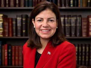 kelly ayotte