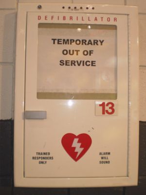 defibrillator.jpg defibrillator.jpg