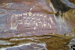 nine-mile-canyon-petroglyphs.jpg
