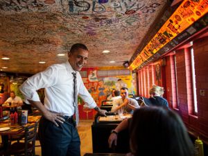 obama at restaurant