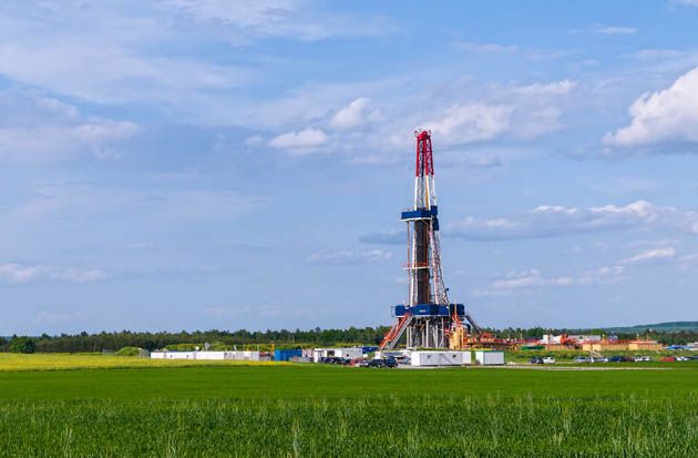 oil well